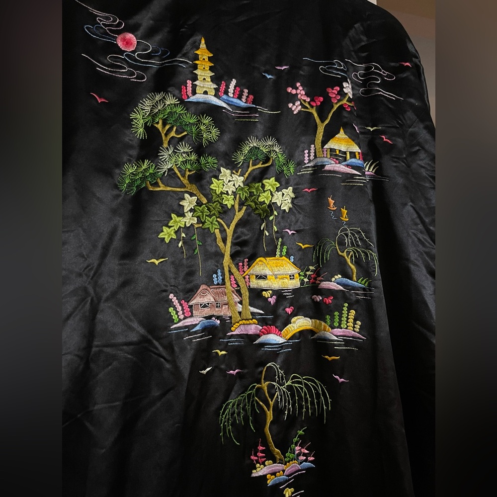 Vintage Golden Bee Embroidered Black Silk Rayon Blend Kimono O/S - Picture 3 of 5